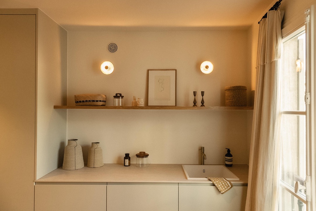 Cuisine — plan de travail et étagère